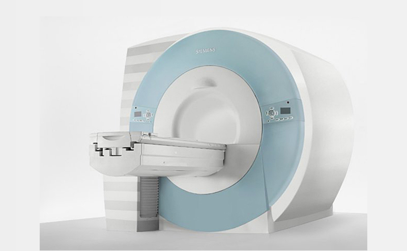 MRI（３テスラ）
